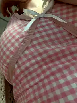 Snapshot of RonnieKiss chatting on 11/23/25, 06:57 RonnieKiss online show from 11/23/25, 06:57