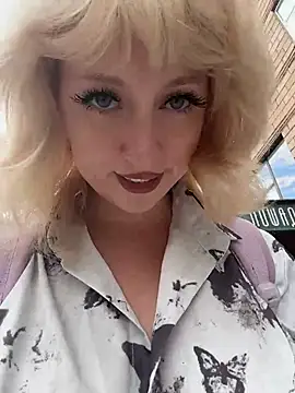 RonnieKiss online show from 07/25/26, 10:24