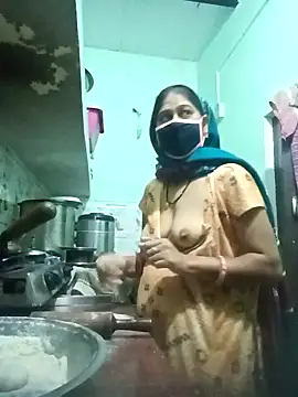 Cute-Charvii online show from 02/11/26, 01:10