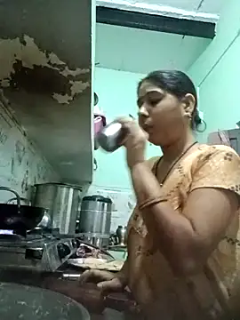 Cute-Charvii online show from 04/03/26, 01:03