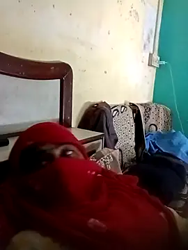 Cute-Charvii online show from 04/15/26, 07:48