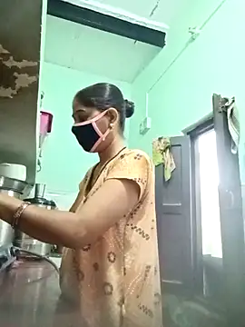 Cute-Charvii online show from 04/20/26, 12:57