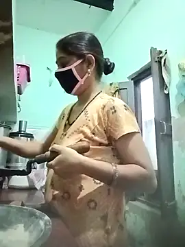 Cute-Charvii online show from 04/21/26, 12:34