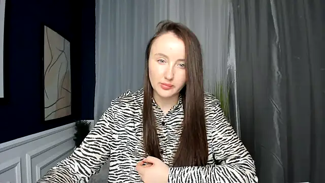 Snapshot of LilaWinks chatting on 11/30/25, 01:48 LilaWinks online show from 11/30/25, 01:48