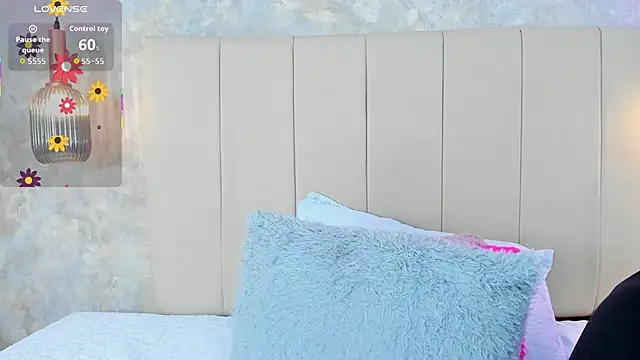 Daksha a online show from 04/20/26, 06:42