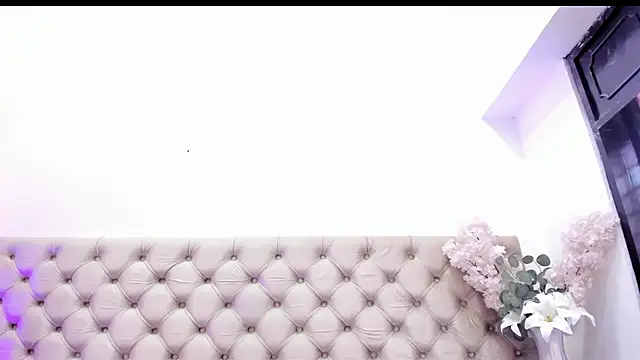 Snapshot of AnyaSosa_ chatting on 10/15/25, 03:45 AnyaSosa  online show from 10/15/25, 03:45