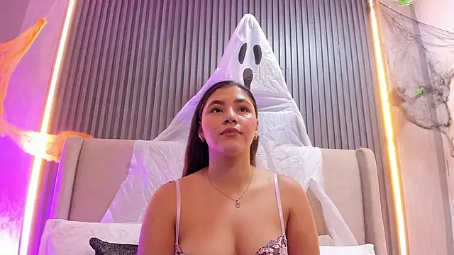 Snapshot of AnyaSosa_ chatting on 10/30/25, 01:12 AnyaSosa  online show from 10/30/25, 01:12