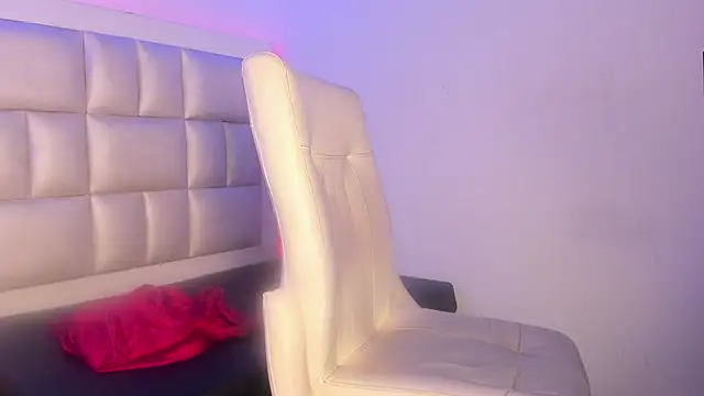 peyton  wat online show from 11/24/25, 11:54