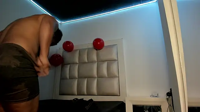 peyton  wat online show from 04/23/26, 12:04