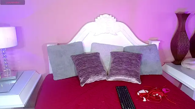  IsabellaRousse online show from 11/20/25, 07:57