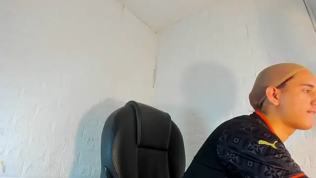 Snapshot of Marian_Cristal chatting on 02/01/26, 12:31 Marian Cristal online show from 02/01/26, 12:31