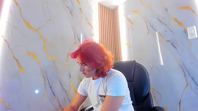 Snapshot of Marian_Cristal chatting on 02/08/26, 04:05 Marian Cristal online show from 02/08/26, 04:05