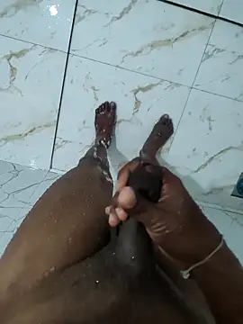 Snapshot of DICKLANKA chatting on 02/18/26, 04:03 DICKLANKA online show from 02/18/26, 04:03