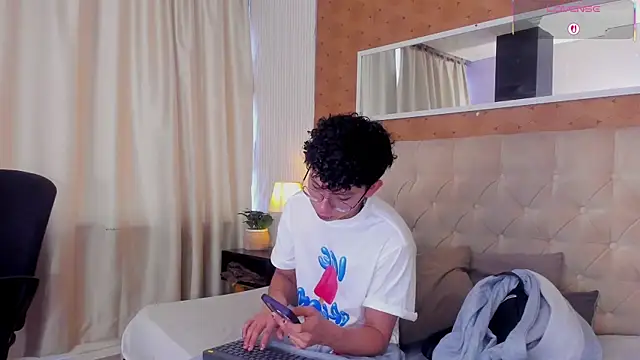 liam twiink online show from 01/13/26, 07:30