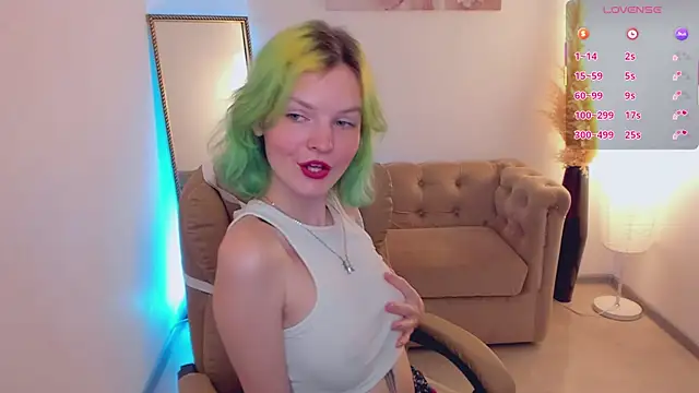 Snapshot of Lika_Sky chatting on 05/05/26, 10:56 Lika Sky online show from 05/05/26, 10:56