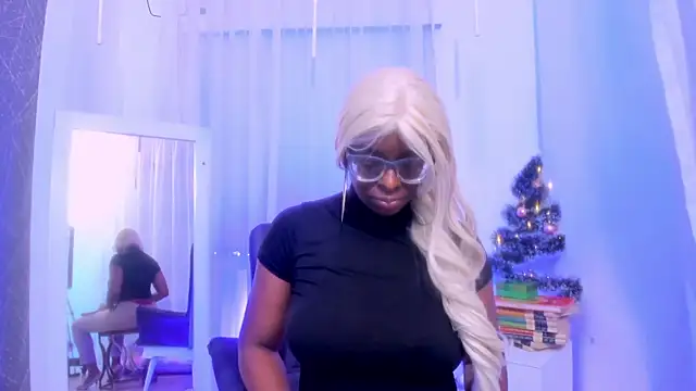 LolaJenkinss online show from 12/17/25, 10:43