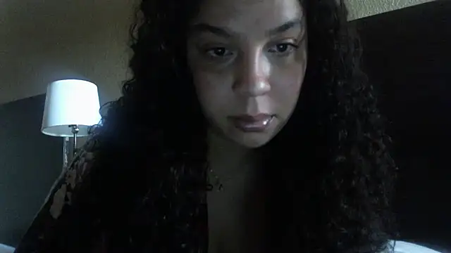 Snapshot of lotuzpetals chatting on 11/15/25, 05:31 lotuzpetals online show from 11/15/25, 05:31