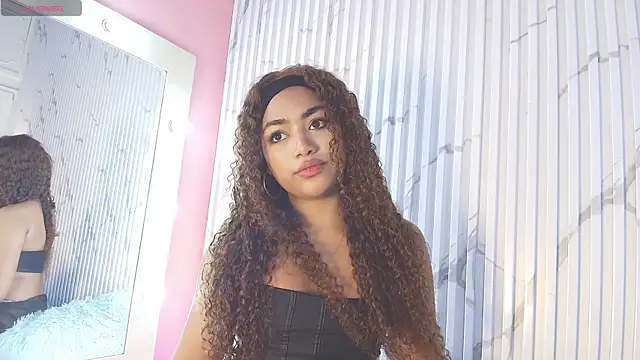 Missdionne curly online show from 09/26/25, 11:25