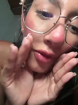 Julieta Duque online show from 04/06/26, 03:48