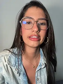 Julieta Duque online show from 04/22/26, 02:25