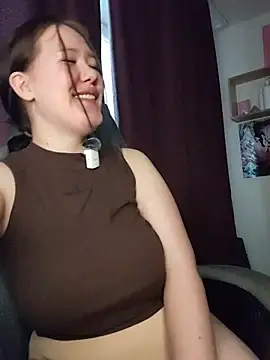 Snapshot of yanderephobia chatting on 11/29/25, 10:35 yanderephobia online show from 11/29/25, 10:35