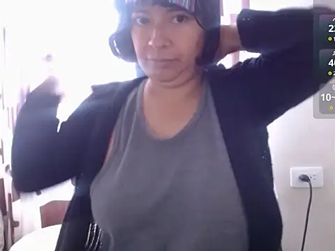 Snapshot of Acelinrose chatting on 04/26/26, 12:47 Acelinrose online show from 04/26/26, 12:47