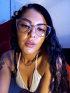 ValeNiitaLuv online show from 10/10/25, 11:26