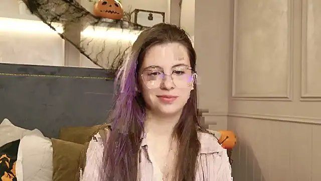 Snapshot of Akira_Halls chatting on 10/24/25, 05:48 Akira Halls online show from 10/24/25, 05:48