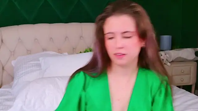 Snapshot of Akira_Halls chatting on 11/20/25, 06:40 Akira Halls online show from 11/20/25, 06:40