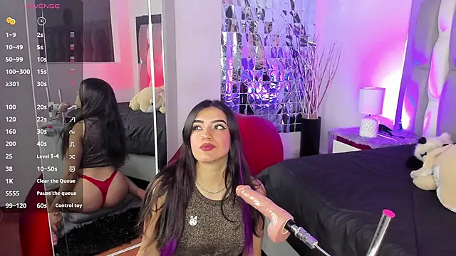 IsaDiiaz online show from 10/18/25, 04:15