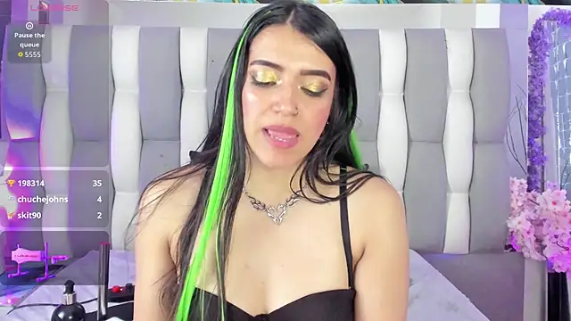 IsaDiiaz online show from 04/19/26, 05:12