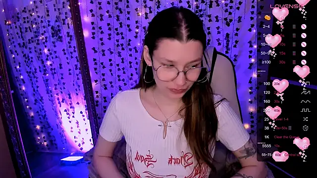 LinaBlossom  online show from 04/04/26, 03:49