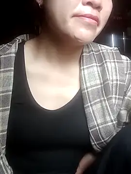 Norah-h online show from 04/19/26, 02:11