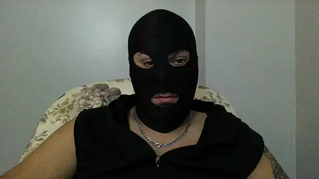 Snapshot of izlebeni_ chatting on 09/25/25, 12:03 izlebeni online show from 09/25/25, 12:03