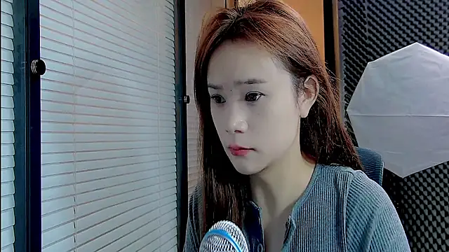 YY-27 online show from 09/21/25, 02:02