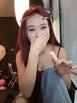 YY-27 online show from 11/23/25, 08:14