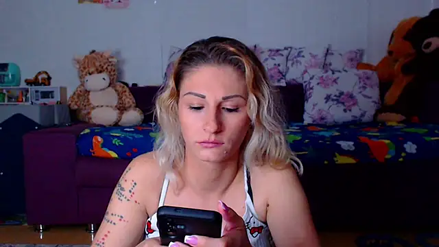 Snapshot of CassieSpell chatting on 04/30/26, 08:48 CassieSpell online show from 04/30/26, 08:48