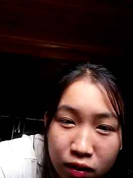 Snapshot of Suzuki_see chatting on 09/22/25, 01:51 Suzuki see online show from 09/22/25, 01:51