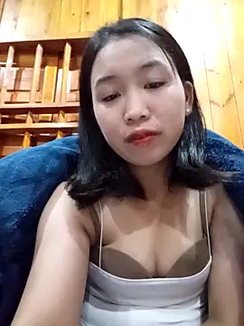 Snapshot of Suzuki_see chatting on 10/04/25, 09:57 Suzuki see online show from 10/04/25, 09:57