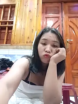 Snapshot of Suzuki_see chatting on 10/17/25, 12:52 Suzuki see online show from 10/17/25, 12:52