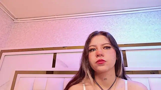 Snapshot of samanthaa_sm chatting on 02/19/26, 12:01 samanthaa sm online show from 02/19/26, 12:01