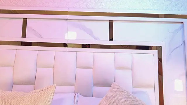 Snapshot of samanthaa_sm chatting on 02/28/26, 11:44 samanthaa sm online show from 02/28/26, 11:44