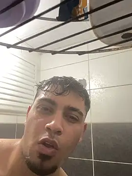 Snapshot of astoperaa chatting on 01/10/26, 05:58 astoperaa online show from 01/10/26, 05:58