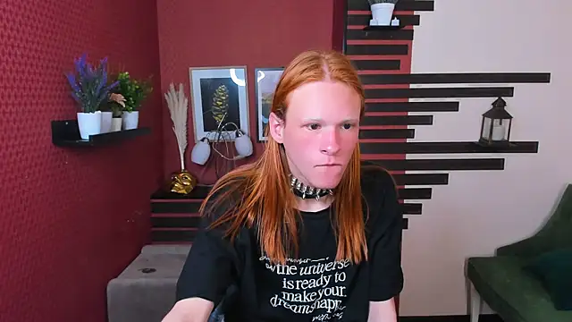 Snapshot of ChloeValentinee chatting on 09/24/25, 12:08 ChloeValentinee online show from 09/24/25, 12:08