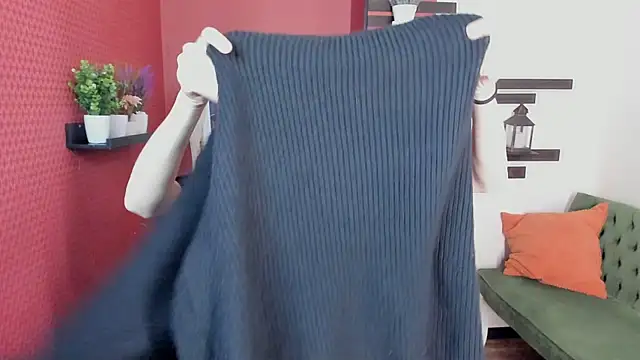 Snapshot of ChloeValentinee chatting on 10/02/25, 10:44 ChloeValentinee online show from 10/02/25, 10:44