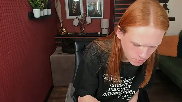 Snapshot of ChloeValentinee chatting on 10/16/25, 10:38 ChloeValentinee online show from 10/16/25, 10:38