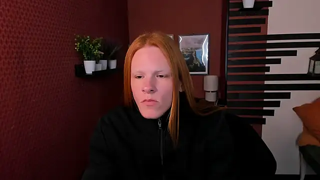 Snapshot of ChloeValentinee chatting on 10/20/25, 12:38 ChloeValentinee online show from 10/20/25, 12:38