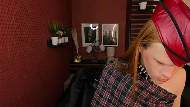 Snapshot of ChloeValentinee chatting on 10/27/25, 12:53 ChloeValentinee online show from 10/27/25, 12:53