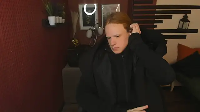 Snapshot of ChloeValentinee chatting on 11/26/25, 11:00 ChloeValentinee online show from 11/26/25, 11:00