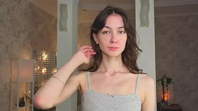 ReneeLippeatt online show from 09/26/25, 07:29